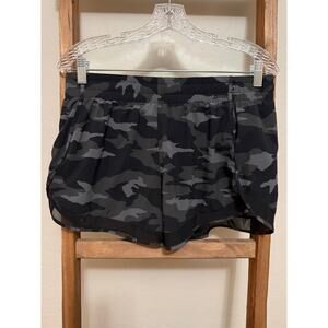Athleta Mesh Racer Run Shorts Black Gray Camo Size Medium